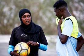 اولین زن عرب مربی فوتبال مردان را بشناسید
