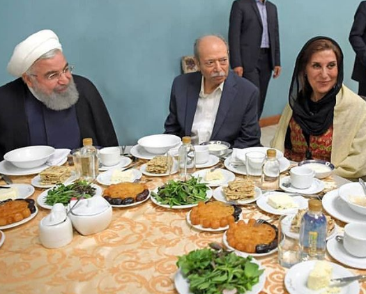 معتمدآریا و نصیریان در ضیافت افطار روحانی معتمدآریا و نصیریان در ضیافت افطار روحانی
