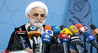 دستگاه‌های امنیتی، قضایی و انتظامی کاملا هوشیار، مشرف به اوضاع و قاطع هستند و با هر جریان و فردی که بخواهد امنیت کشور را به هم بریزد، برخورد می‌کنند/تکذیب برداشت ۲۵ هزار میلیارد تومان از تنخواه دولت برای ساماندهی موسسات غیرمجاز/پرداخت 300میلیونی به 5هزارنفر از سپرده‌گذاران ثامن‌الحجج تا 10 روز آینده