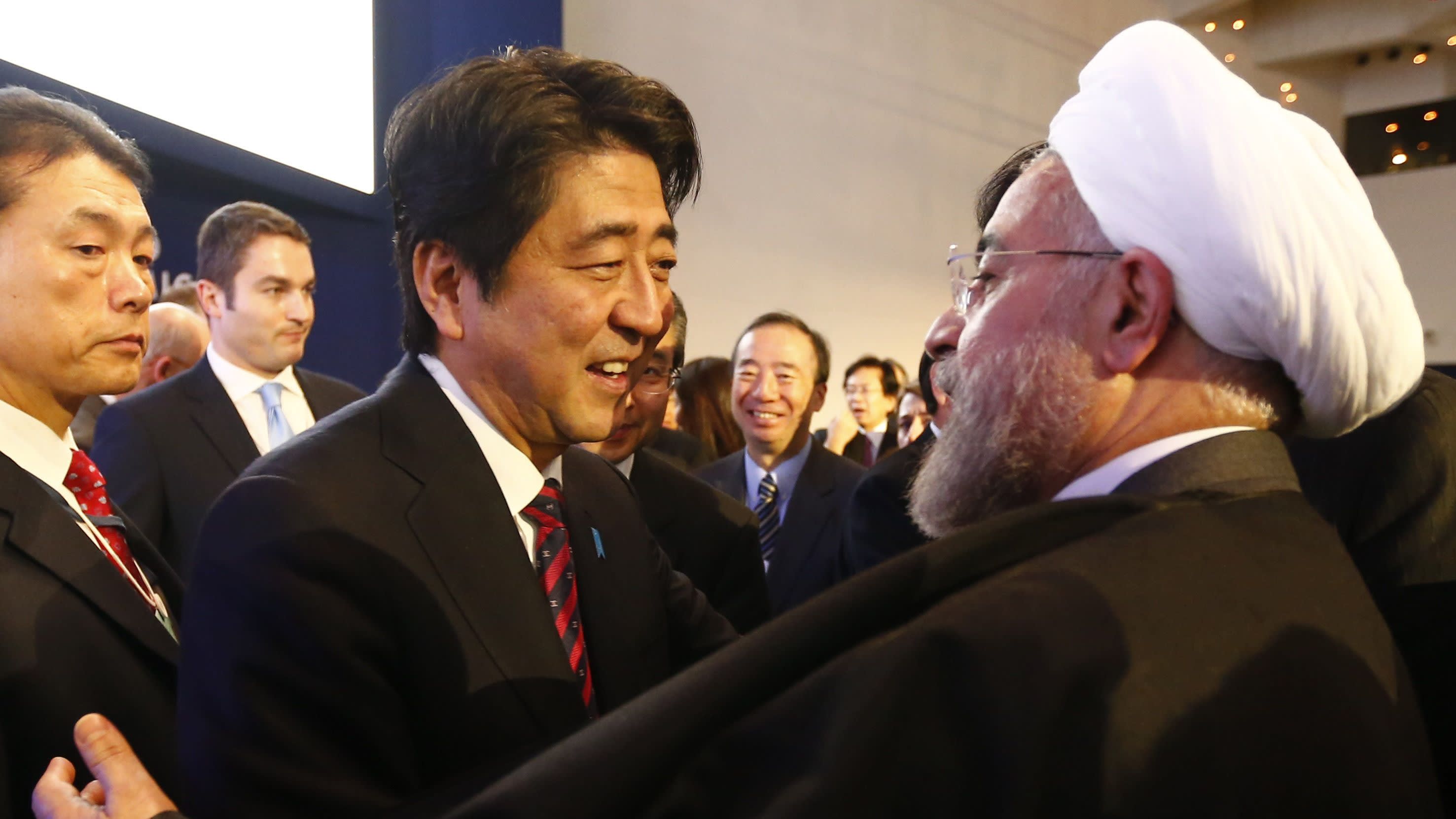 از «آینده واردات نفت ژاپن از ایران با شروع تحریم‎ها» تا «جنگ تجاری بر سر پرچم‎های چینی با عبارت 'ترامپ 2020'»