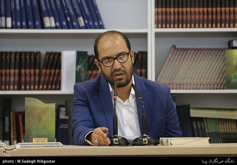 «تمنای بیخزان» و «مثل عابس» رونمایی شد «تمنای بیخزان» و «مثل عابس» رونمایی شد