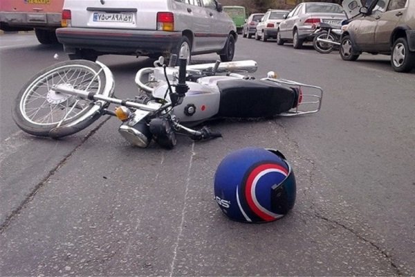 تصادف مرگبار موتورسوار ۱۸ساله با دیوار تره بار