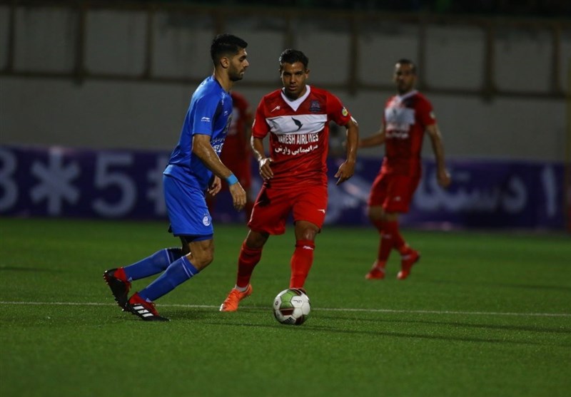 نساجی0-استقلال0/زور شفر به دفاع نکونام نرسید نساجی0-استقلال0/زور شفر به دفاع نکونام نرسید