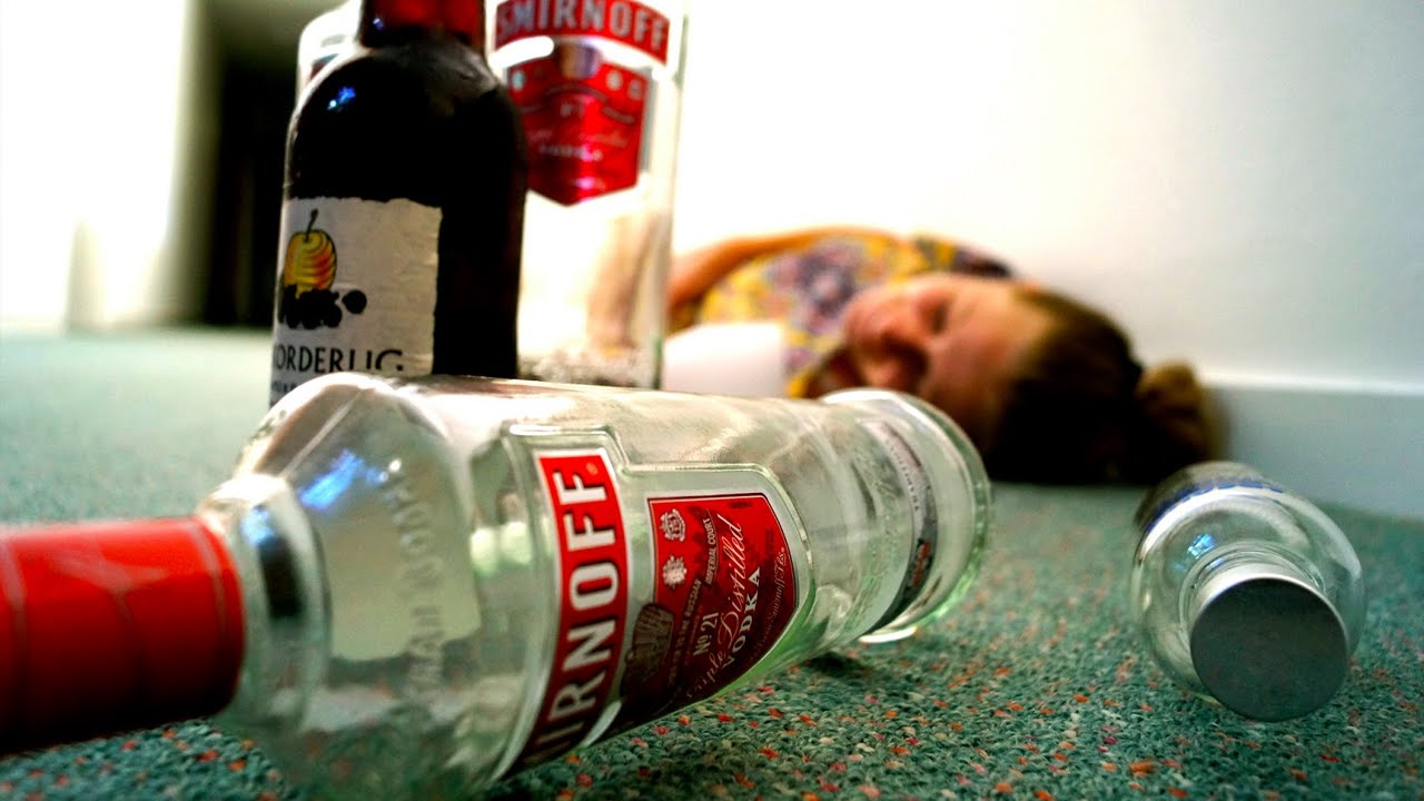 در صورت بروز مسمومیت الکلی چکار باید کرد؟