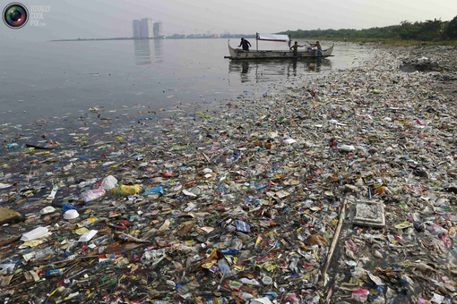 آلودگی‌های زیست محیطی در مانیل<br />
ERIK DE CASTRO/REUTERS<br />
