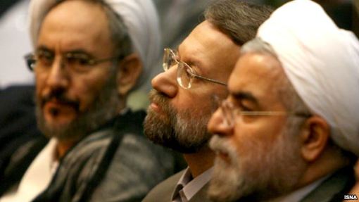 اما محمد خاتمی با پایان دوره‌اش جای خود را به محمود احمدی‌نژاد داد و این چنین شد که علی لاریجانی، جای حسن روحانی را در گفت‌وگوهای هسته ای گرفت.