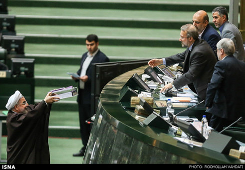  تقدیم لایحه بودجه به مجلس شورای اسلامی
