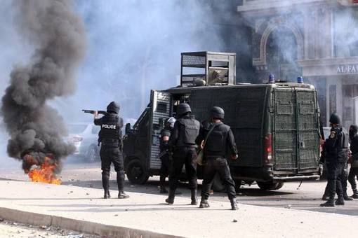 درگیری مرگبار طرفداران مرسی(اخوان المسلمین) با پلیس مصر در قاهره ادامه دارد-ANSA
