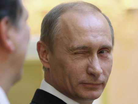 ولادیمیر پوتین، رئیس‌جمهوری روسیه اعلام کرده است، مسکو فعلا کمک ۱۵ میلیارد دلاری به اوکراین را متوقف می‌کند. همزمان رئیس‌جمهوری سابق اوکراین درباره احتمال وقوع جنگ داخلی در اوکراین هشدار داده است/businessinsider