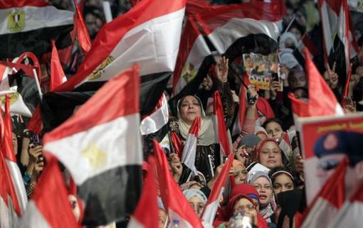 مقام‌های مصری از کشته شدن حداقل ۲۹ نفر در مراسم سومین سالگرد قیام مردمی علیه حسنی مبارک خبر داده‌اند.روز شنبه ۲۵ ژانویه، درگیری‌هایی میان مخالفان و موافقان دولت مورد حمایت نظامیان در سومین سالگرد قیام مردمی که به برکناری حسنی مبارک، رئیس جمهور سابق منجر شد، در این کشور برپا شد/Reuters