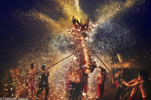 ارسال از هنگ کنگ - جشنواره اژدهای آتش در ماکائو 