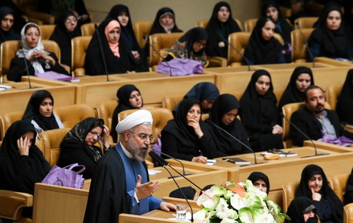 همایش ملی زنان، نقش‌آفرینان عرصه اقتصاد و فرهنگ با حضور رییس جمهور/ISNA 