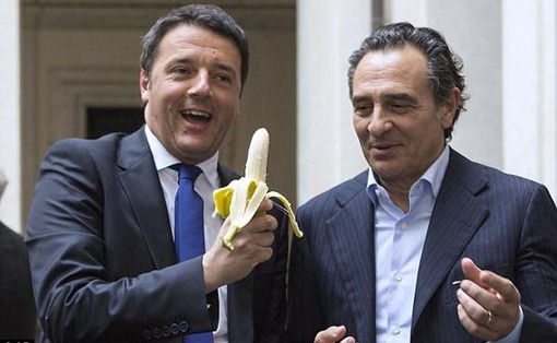 ماتئو رنسی نخست وزیر ایتالیا و چزاره پراندلی سرمربی تیم ملی ایتالیا هم از دنی آلوس حمایت کردند و موز خوردند