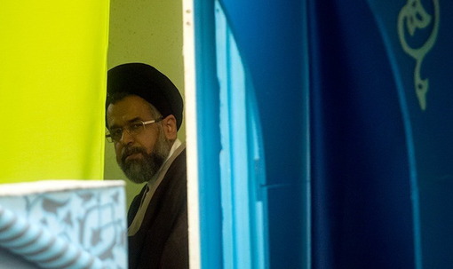 وزیر اطلاعات در حاشیه نماز جمعه تهران/TASNIM
