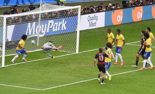 تیم ملی فوتبال آلمان بامداد چهارشنبه در مرحله نیمه نهایی جام جهانی ۲۰۱۴ با نتیجه هفت بر یک، تیم ملی فوتبال برزیل، میزبان مسابقات‌ را شکست داد./AFP
