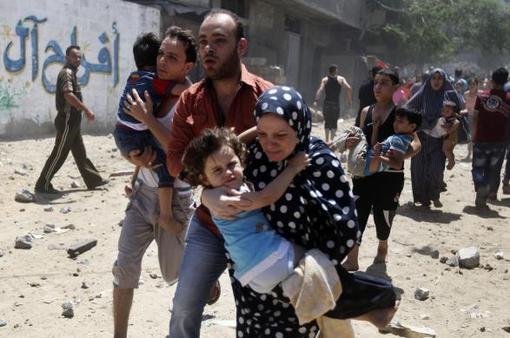حملات بی امان جنگنده های رژیم صهیونیستی به غزه و کشته و زخمی شدن بسیاری از جمله کودکان معصوم فلسطینیان /Reuters

