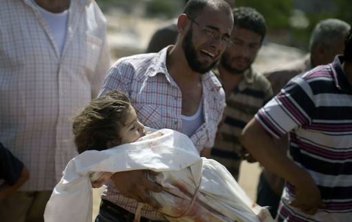 در پی تجاوزات وحشیانه رژیم صهیونیستی به مردم بی‌دفاع نوار غزه، تاکنون ۳۱۴ فلسطینی شهید شده‌اند که ۷۲ تن آن‌ها کودک هستند/AFP
