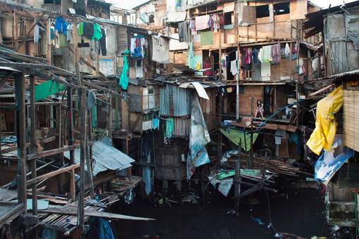 یک محله زاغه نشین در مانیل فیلیپین که به عنوان انفجاری ترین رشد جمعیت بین پایتختهای آسیایی شناخته می شود./Getty Images 