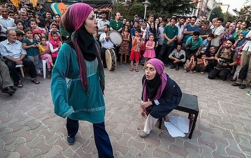 پنجمین جشنواره کشوری تئاتر خیابانی شهروند- لاهیجان/‎TASNIM 