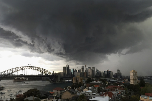 منظره زیبا از ابرهای سیاه و توفان بر فراز شهر سیدنی در استرالیا./Getty Images