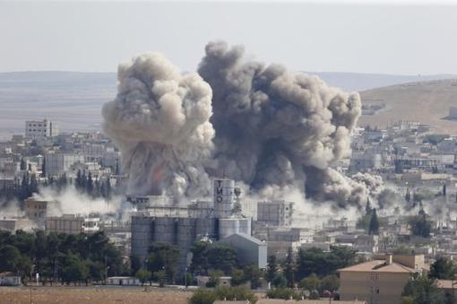فرماندهی مرکزی آمریکا با اعلام تشدید حملات هوایی نیروهای ائتلاف می‌گوید، بخش اعظم شهر کوبانی سوریه در دست کردهاست. سازمان نظارت بر حقوق بشر سوریه نیز گفت، 
