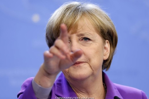 آنجلا دوروتئا مرکل (به آلمانی: Angela Dorothea Merkel) (زاده ۱۷ ژوئیه ۱۹۵۴ در هامبورگ). سیاست‌مدار آلمانی، دبیر کل اتحادیه دموکرات مسیحی آلمان و از ۲۲ نوامبر ۲۰۰۵ صدراعظم کنونی و اولین بانویِ صدراعظم در تاریخ آلمان.