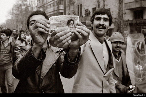 جشن و شادمانی در خیابان‌های تهران پس از فرار شاه