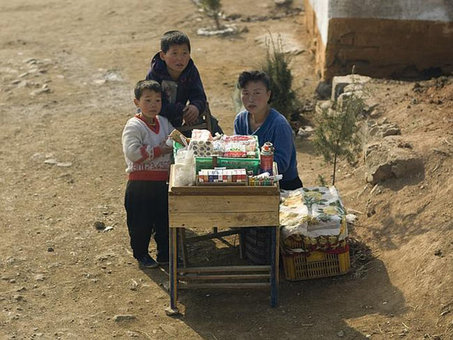 کره شمالی با انتشار عکس هایی که فقر در این کشور را نشان می دهد مخالف است.