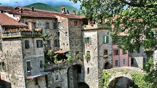 بانیونه روستایی در استان ماسا و کارارا در غرب کشور ایتالیا 