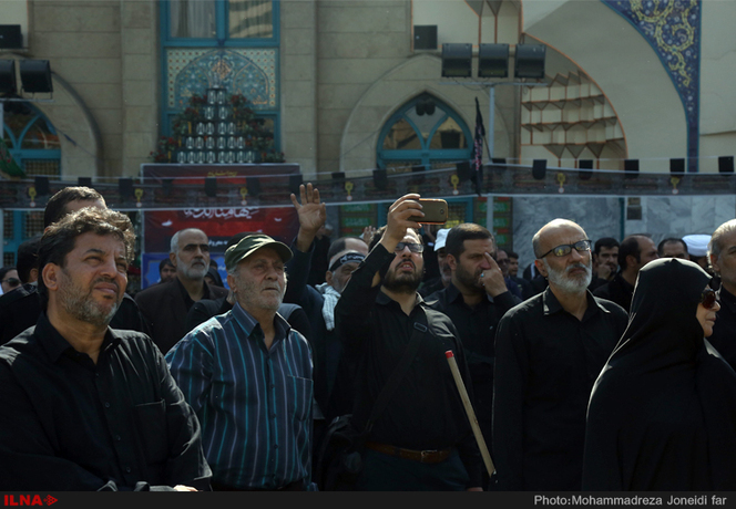تجمع انصار حزب‌الله در اعتراض به مسابقه ایران و کره