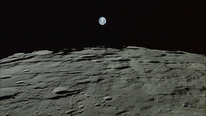تصویر زمین از سطح ماه توسط فضاپیمای کایوگای ژاپن