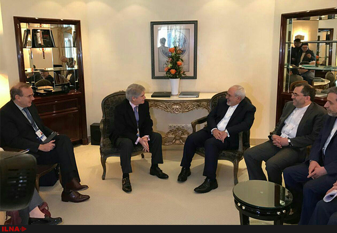 آلفونسو داستیس وزیر امور خارجه اسپانیا نیز از مقاماتی بود که در حاشیه کنفرانس امنیتی مونیخ با  محمد جواد ظریف دیدار و گفت‌وگو کرد.
