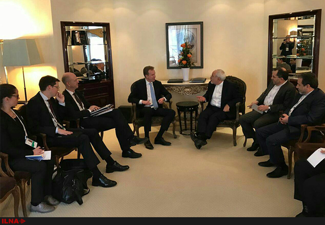 در ادامه دیدار‌های وزیر امور خارجه کشورمان در حاشیه امنیتی مونیخ، وزیر امور خارجه نروژ با ظریف دیدار و درباره مسائل دوجانبه، منطقه ای و بین‌المللی رایزنی کردند.