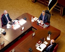 الحكومة تعقد جلستها الاعتيادية.. إشادة ببيان المرجعية والتزام بإجراء الانتخابات في موعدها