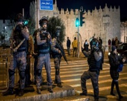 مواجهات واعتقالات بين شبان مقدسيين وقوات الاحتلال في باب العامود ومخيم شعفاط