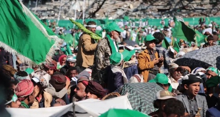 حشود جماهيرية غفيرة تحتفل بذكرى المولد النبوي الشريف في صنعاء وعدد من المحافظات