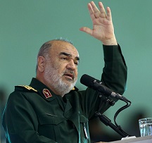 الشهيد سليماني قام بدور استثنائي لاستعادة كرامة الامة