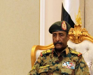 مستشار رئيس جنوب السودان يبحث مع البرهان وحميدتي التطورات في السودان ويؤكد على الحوار