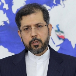 طهران: الوفود في فيينا لن تأخذ الأوامر من مقر إقامة رئيس وزراء الإحتلال الاسرائيلي