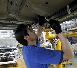 نمو الانتاج لدى كبريات الشركات الايرانية المصنعة للسيارات