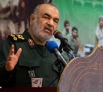 الشعب الايراني يعمل على إحباط الحظر والمضي قدماً بقطع التبعية