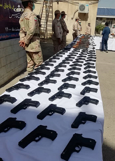 تفكيك 3 عصابات لتهريب الاسلحة في كرمانشاه غرب ايران + صورة