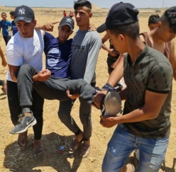 مواجهات بين الشبان الفلسطينيين وقوات الاحتلال عند الحدود مع غزة