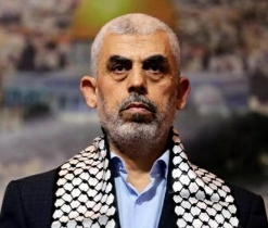 السنوار يعد الفلسطينيين بالصلاة في الأقصى محررا