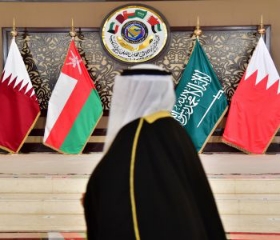 دول الخليج منقسمة وسط تحديات متزايدة الخط السفلي الأمامي