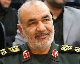 قائد الحرس الثوري يزور خوزستان للبحث في مشكلة شحة المياه