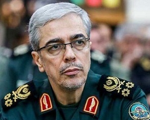 رئيس الارکان يبحث مع قادة الحرس الثوري الاحداث في محيط ایران