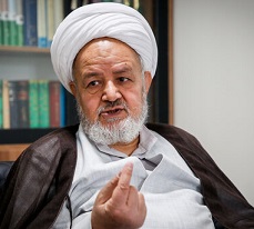 قائد الثورة غيّر موازين الحرب بحكمته وايمانه بالناس