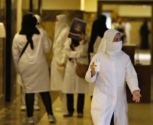 السعودية تسجل مستوى قياسيا في عدد الإصابات بفيروس كورونا