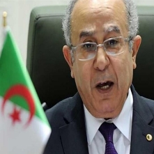 الجزائر تسعى لحجب صفة مراقب عن 